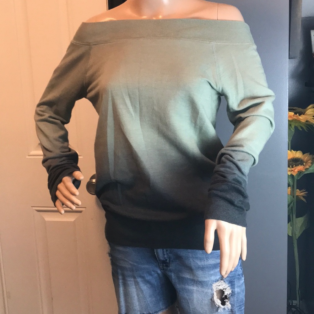 My favorite lazy day sweater. Long sleeve so soft